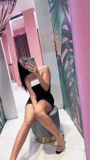 Berna Keklikler feet photo 4