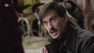 Bernadette Heerwagen feet photo thumbnail