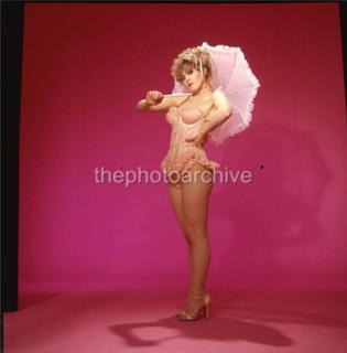 Bernadette Peters feet photo thumbnail