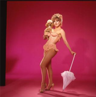 Bernadette Peters feet photo thumbnail