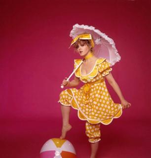 Bernadette Peters feet photo thumbnail