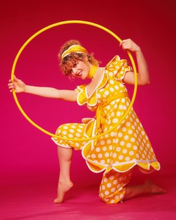 Bernadette Peters feet photo thumbnail