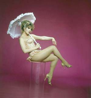 Bernadette Peters feet photo thumbnail