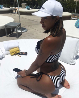 Bernice Burgos feet photo thumbnail