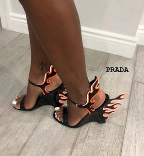 Bernice Burgos feet photo thumbnail