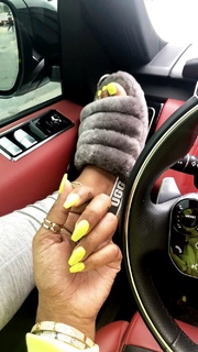 Bernice Burgos feet photo thumbnail