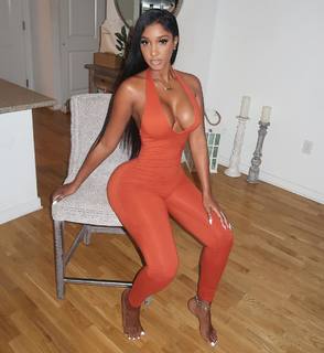 Bernice Burgos feet photo thumbnail