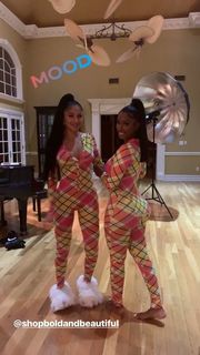 Bernice Burgos feet photo thumbnail