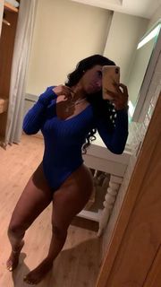 Bernice Burgos feet photo thumbnail
