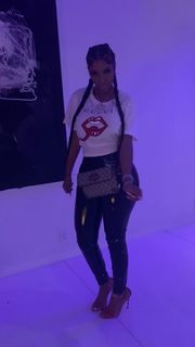 Bernice Burgos feet photo thumbnail