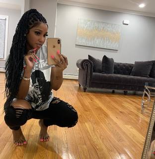 Bernice Burgos feet photo thumbnail