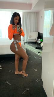 Bernice Burgos feet photo thumbnail