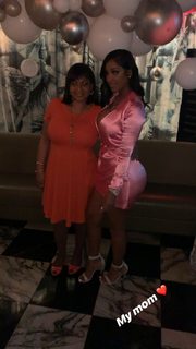 Bernice Burgos feet photo thumbnail