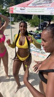 Bernice Burgos feet photo thumbnail