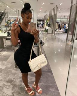 Bernice Burgos feet photo thumbnail