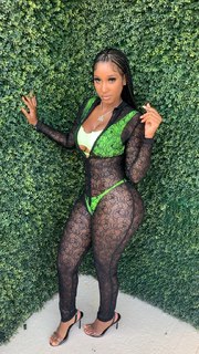 Bernice Burgos feet photo thumbnail