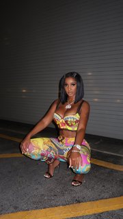 Bernice Burgos feet photo thumbnail