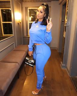 Bernice Burgos feet photo thumbnail