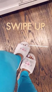 Bernice Burgos feet photo thumbnail