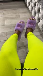 Bernice Burgos feet photo thumbnail