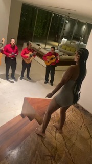 Bernice Burgos feet photo thumbnail