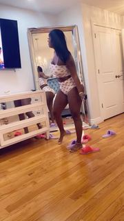 Bernice Burgos feet photo thumbnail