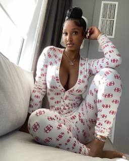 Bernice Burgos feet photo thumbnail