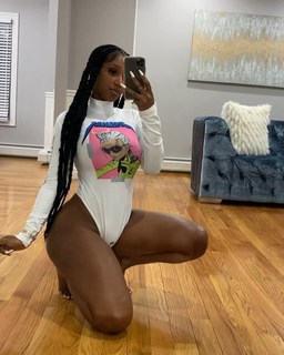 Bernice Burgos feet photo thumbnail