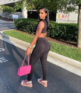 Bernice Burgos feet photo thumbnail
