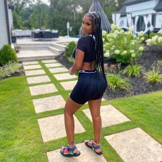 Bernice Burgos feet photo thumbnail