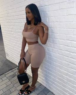 Bernice Burgos feet photo thumbnail