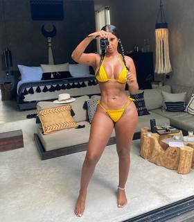 Bernice Burgos feet photo thumbnail