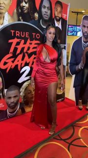 Bernice Burgos feet photo thumbnail