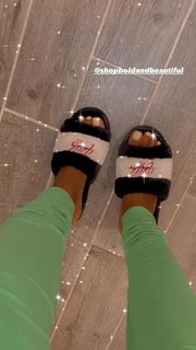 Bernice Burgos feet photo thumbnail