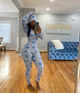 Bernice Burgos feet photo thumbnail