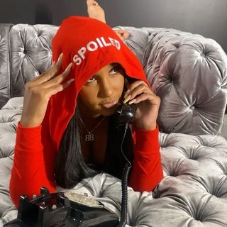 Bernice Burgos feet photo thumbnail