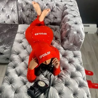 Bernice Burgos feet photo thumbnail