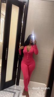 Bernice Burgos feet photo thumbnail