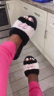 Bernice Burgos feet photo thumbnail