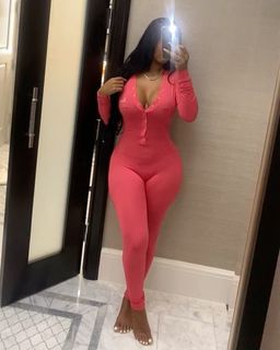 Bernice Burgos feet photo thumbnail