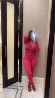 Bernice Burgos feet photo thumbnail