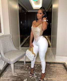 Bernice Burgos feet photo thumbnail