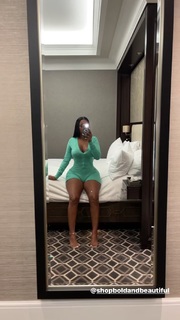 Bernice Burgos feet photo thumbnail