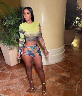Bernice Burgos feet photo thumbnail