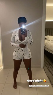 Bernice Burgos feet photo thumbnail
