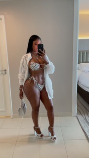 Bernice Burgos feet photo thumbnail