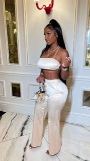 Bernice Burgos feet photo thumbnail