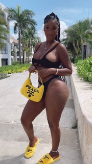 Bernice Burgos feet photo thumbnail