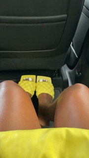 Bernice Burgos feet photo thumbnail