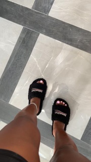 Bernice Burgos feet photo thumbnail